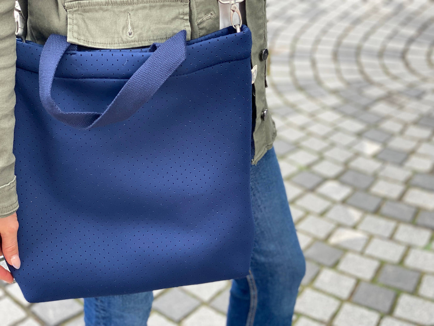 Neoprene Town Crossbody Bag - Navy