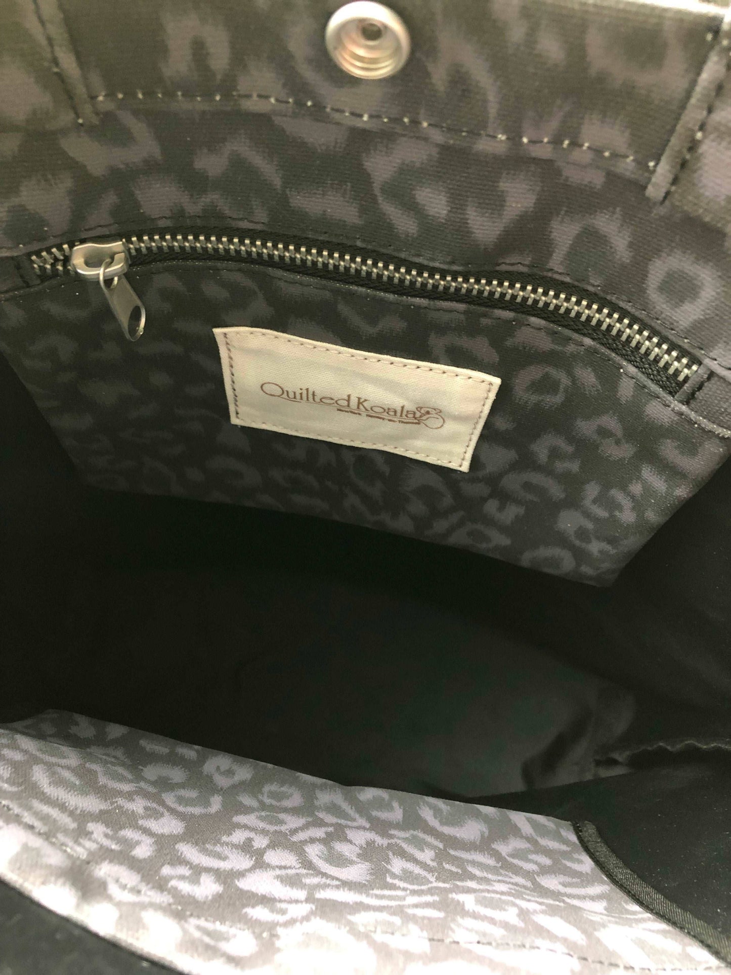 Black Leopard Town Crossbody