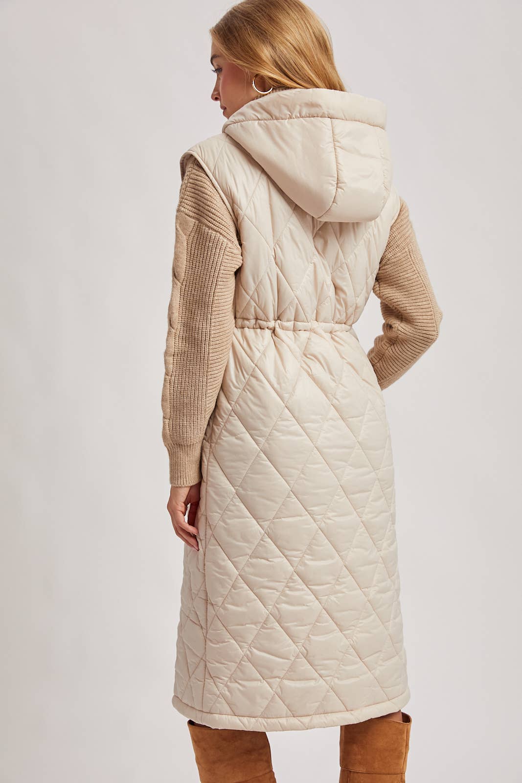 Diamond Quilted Puffer Vest: 2 Colors