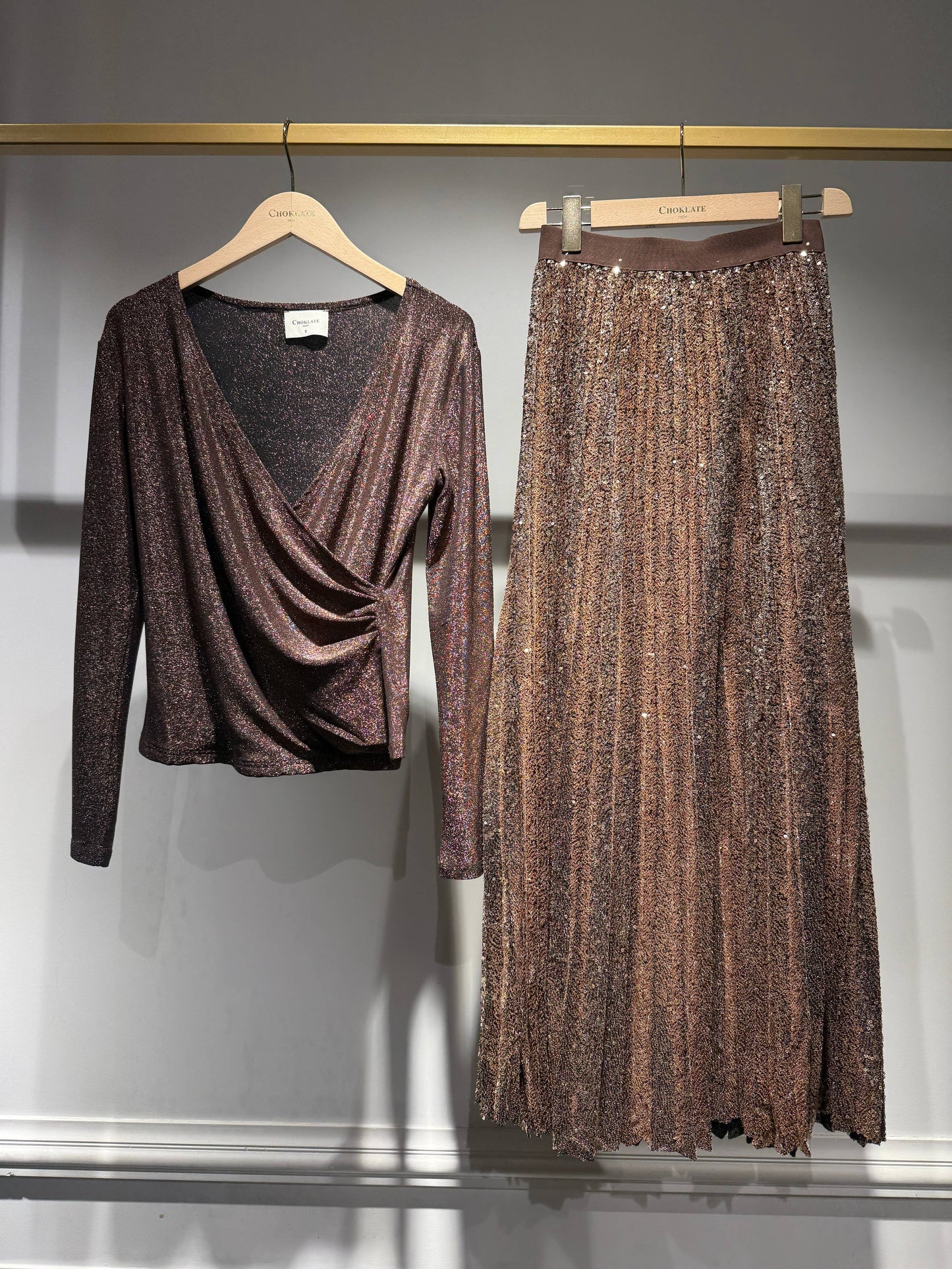 Sequin pleated skirt