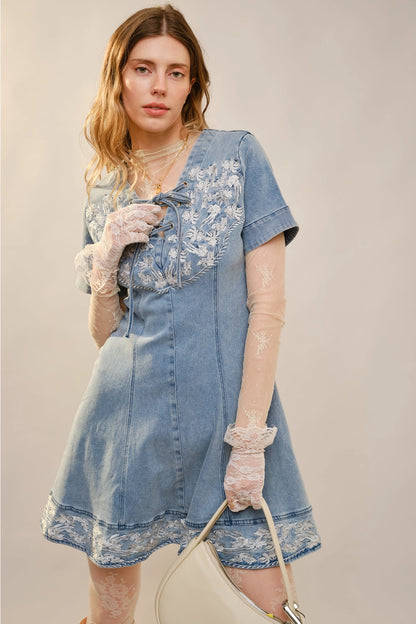 Lace-Up Western Denim Dress: Light Wash