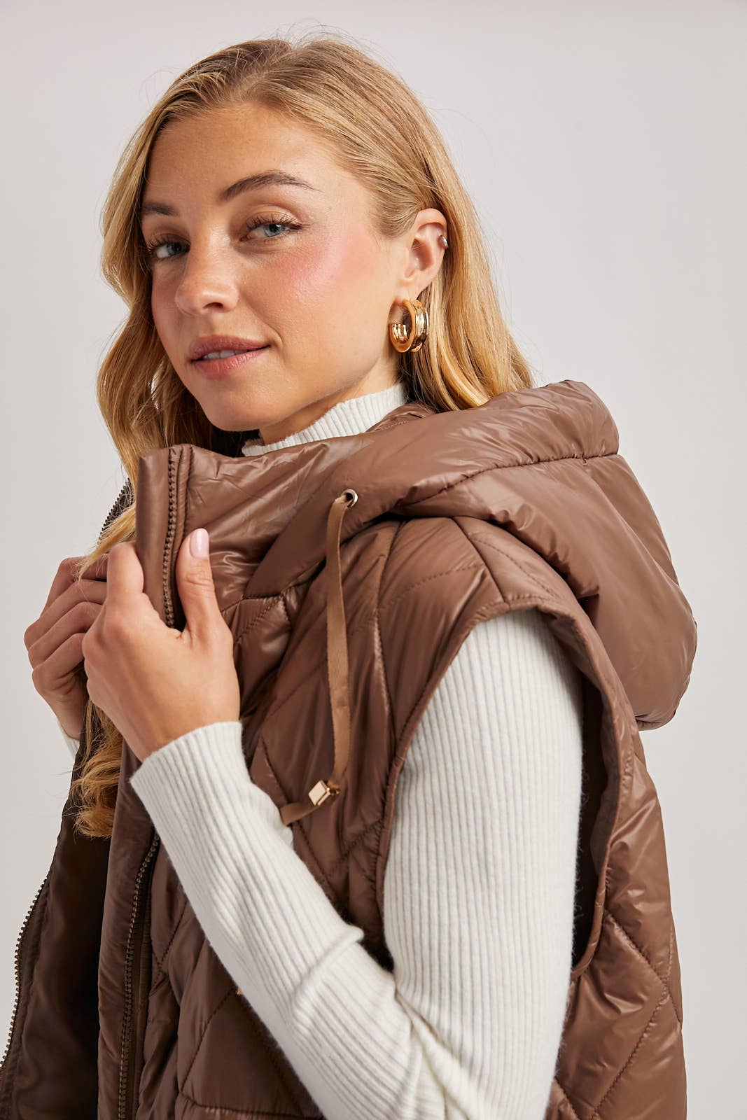Diamond Quilted  Puffer Vest: 2 Colors