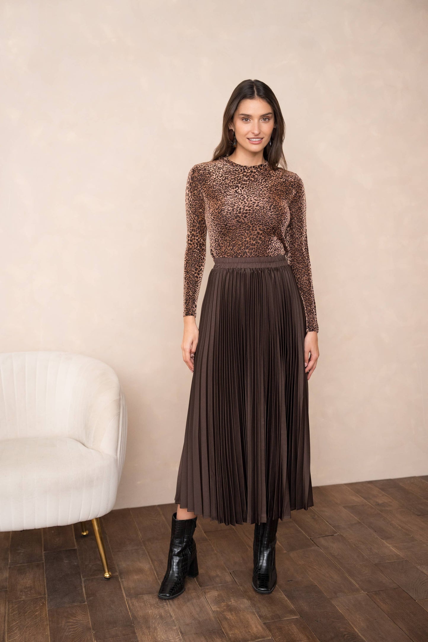 Solid satin pleated skirt
