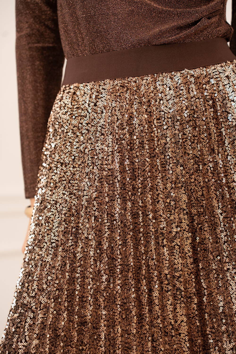 Sequin pleated skirt