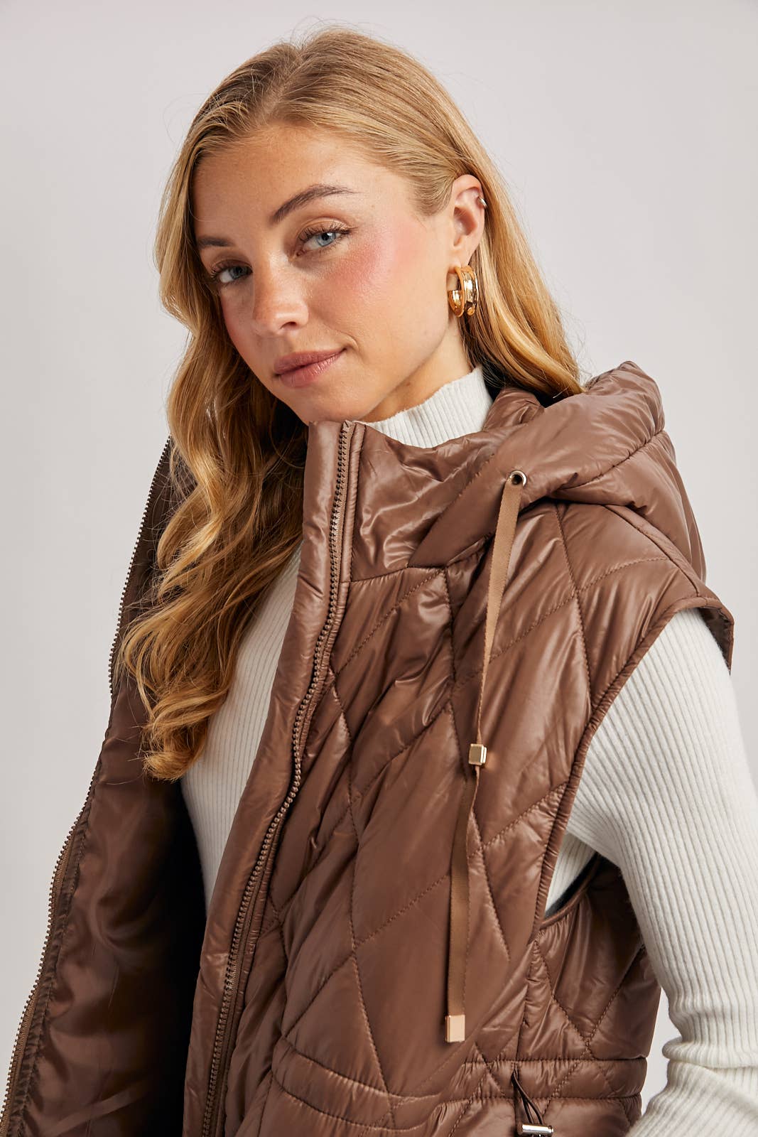 Diamond Quilted  Puffer Vest: 2 Colors